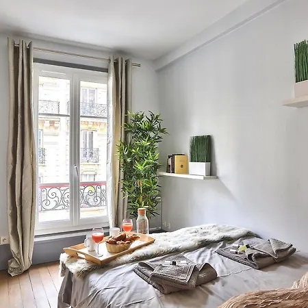 Apartment Eiffel Tower Paris