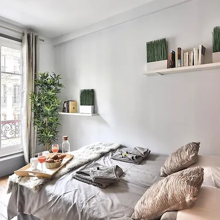 Apartment Eiffel Tower Paris
